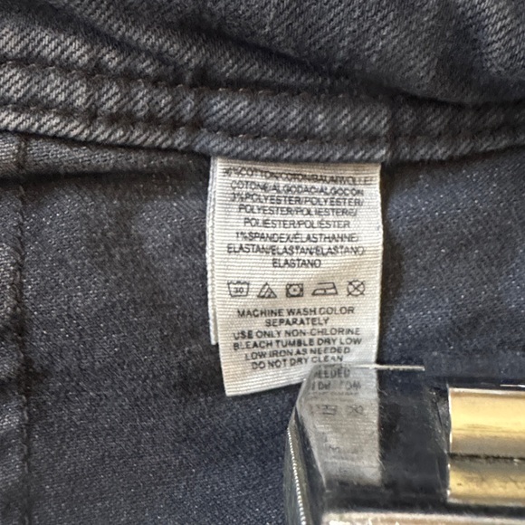 Free People Stylish Gray Women's Shorts - Picture 6 of 9